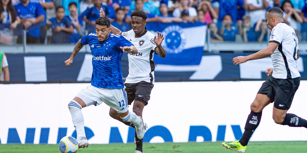 William no último jogo entre as equipes disputado no Mineirão e que acabou em vitória celeste (Fotos : Staff Images / Cruzeiro)
