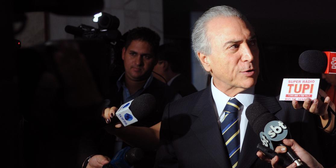  (Antônio Cruz)