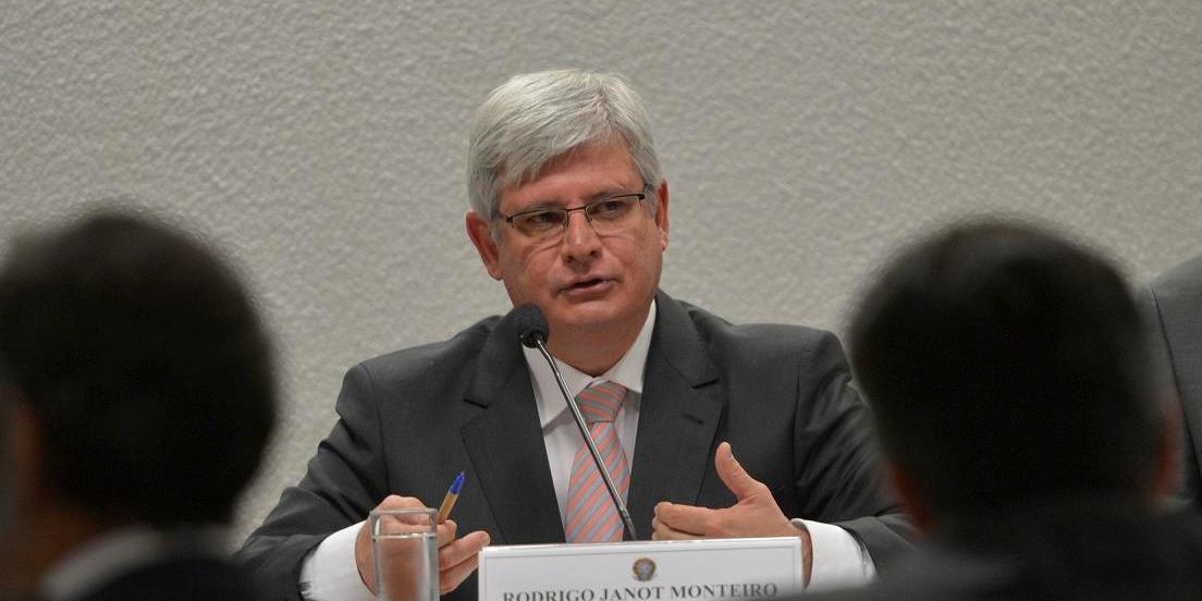(Wilson Dias)