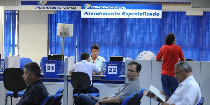 INSS alerta que não realiza atendimento por meio de redes sociais ou aplicativos como o WhatsApp (Fábio Rodrigues Pozzebom/ABr)