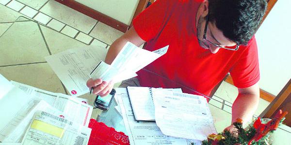 (Carlos Rhienck - Hoje em Dia )