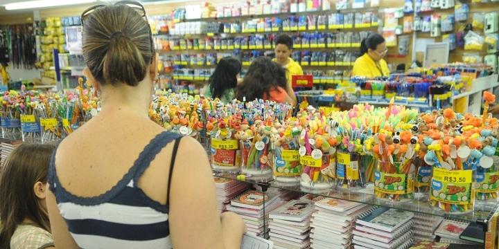 Matrículas e material escolar foram principais responsáveis pela alta do indicador (Wilson Dias/Agência Brasil)
