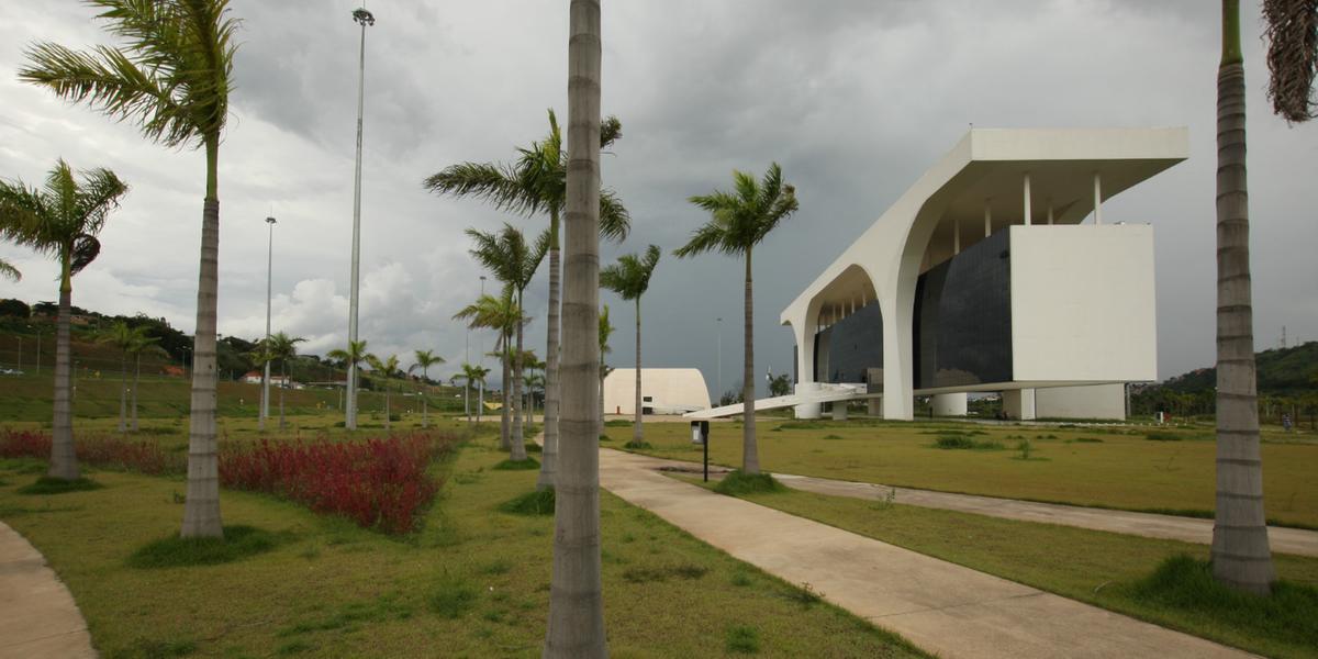  (Carlos Roberto)