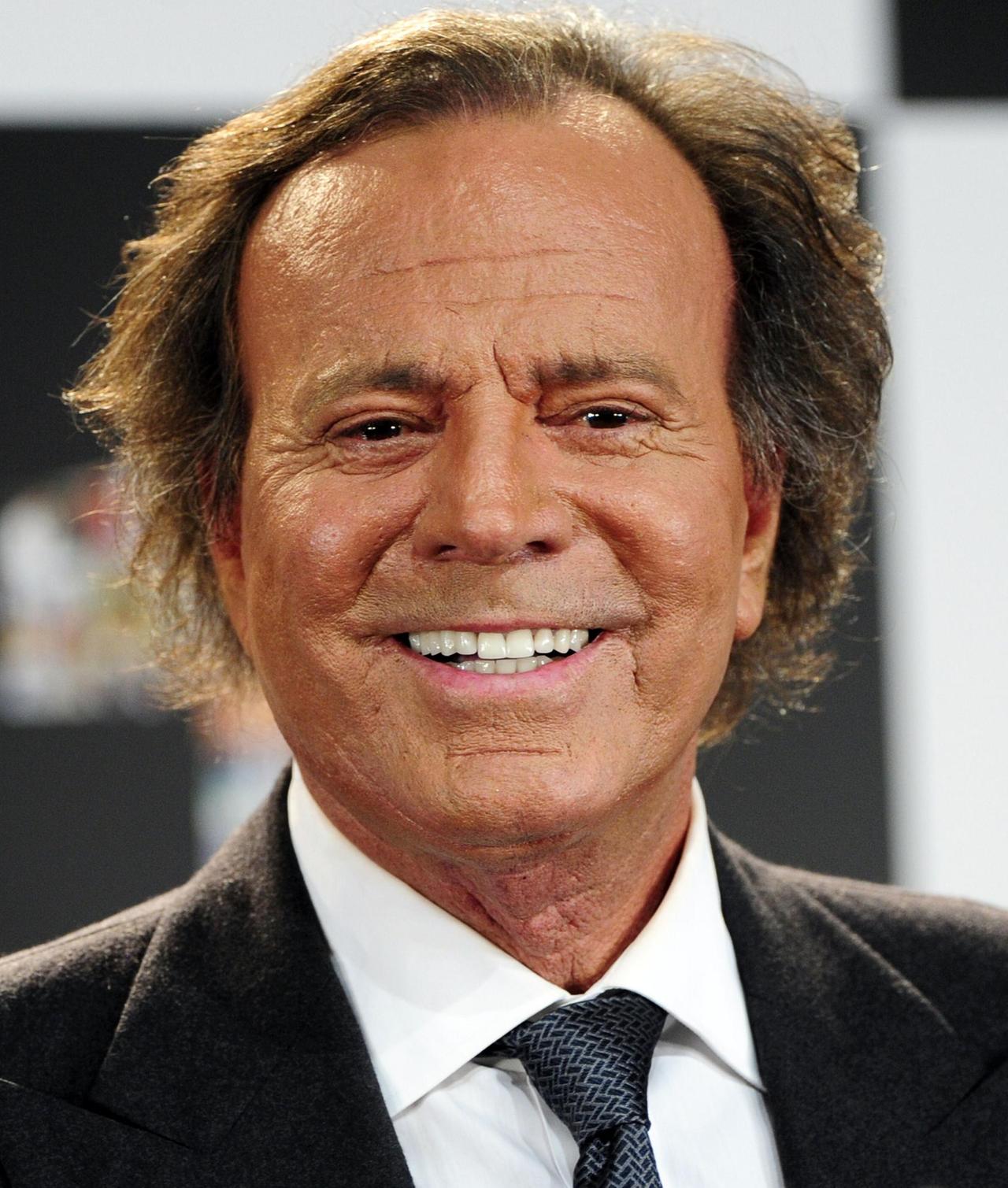 Julio iglesias. Хулио Иглесиас. Хулио Иглесиас 2020. Хулио Иглесиас 2023. Хулио Иглесиас сейчас 2023.