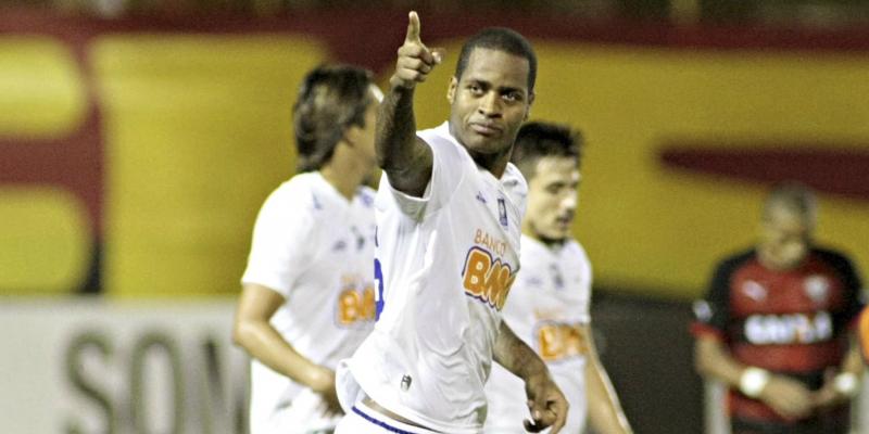 (Edson Ruiz)