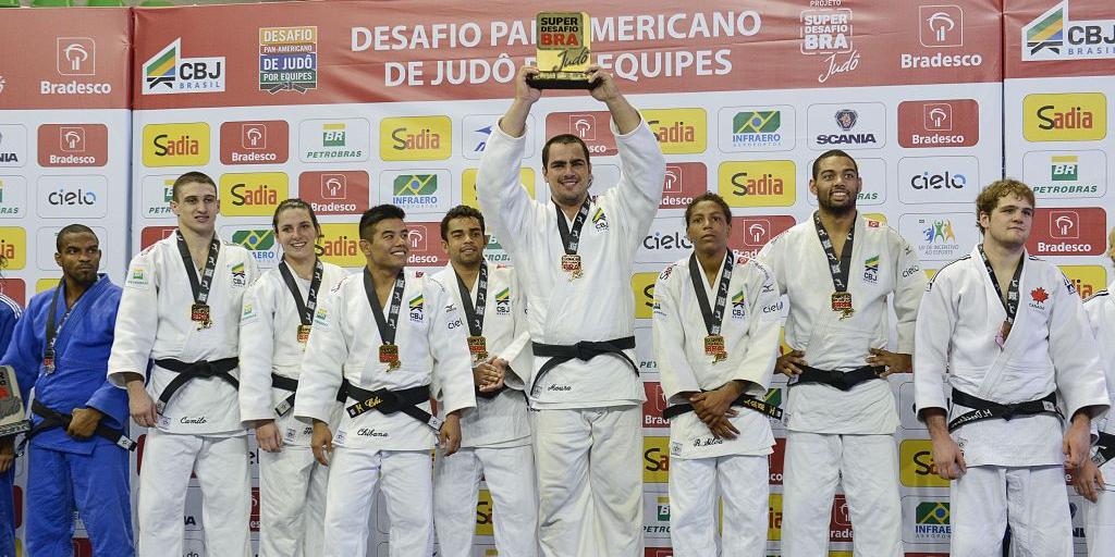 (Uarlen Valério)
