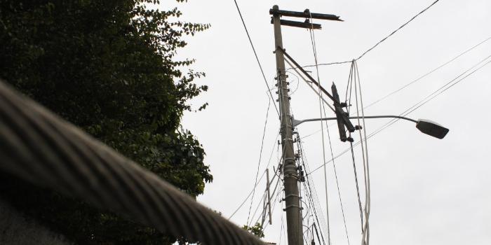 Rede Elétrica - fios, cabos, energia, poste (Sindieletro-MG/Divulgação)