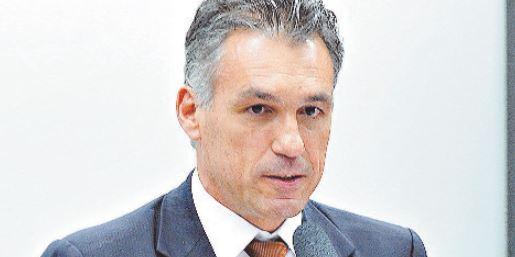 (Luiz Macedo)