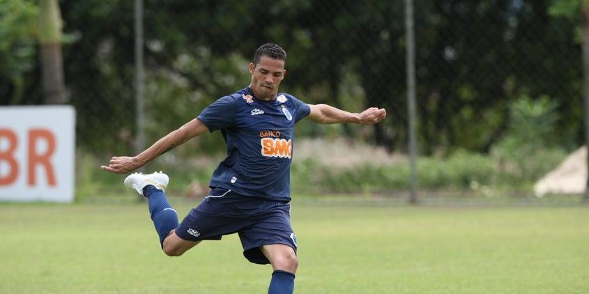 (FLAVIO TAVARES )