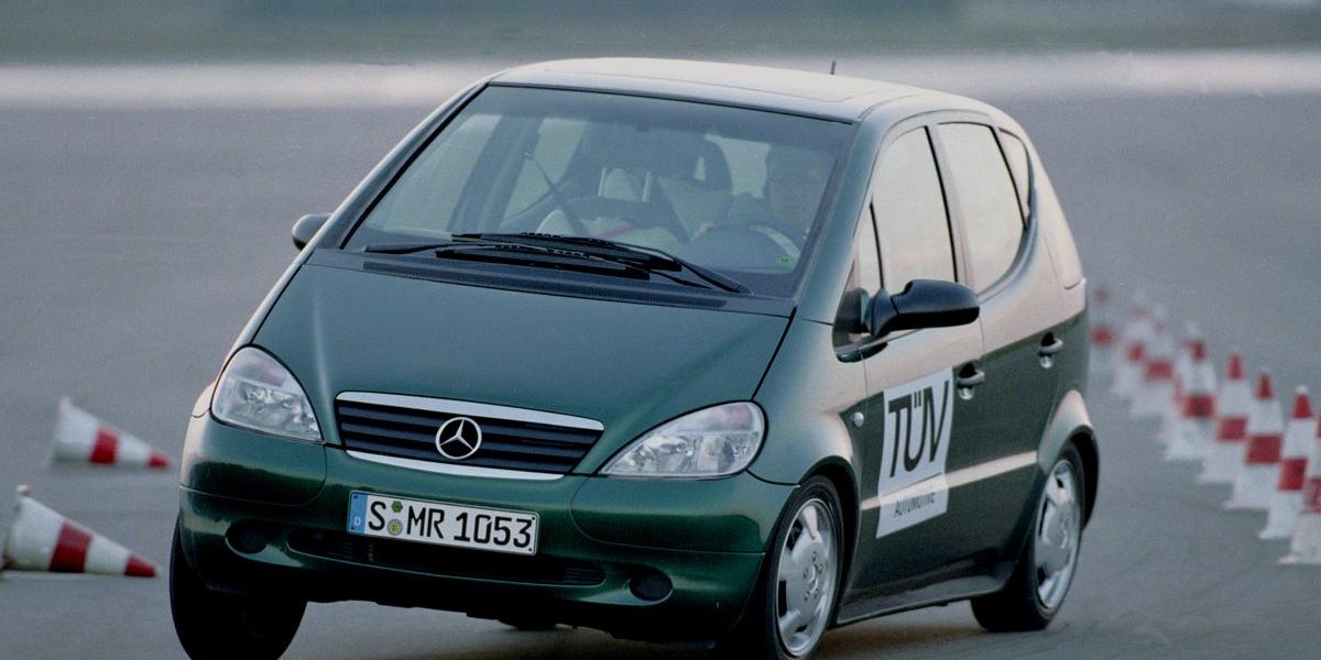 (Mercedes-Benz)