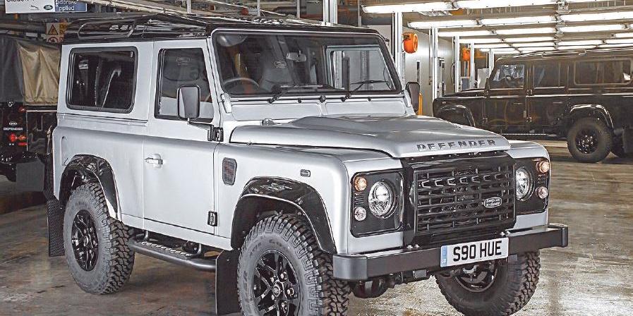 (Land Rover)