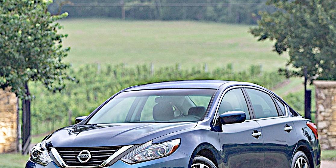 (Nissan)
