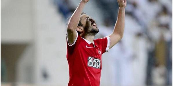  (Everton Ribeiro)