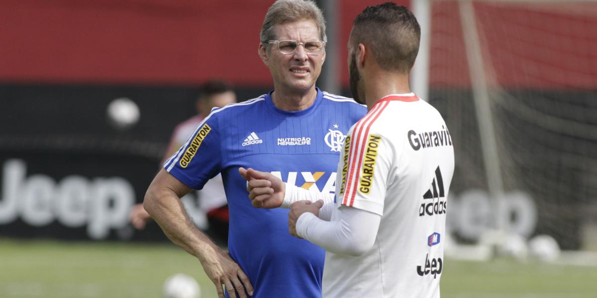 (Gilvan de Souza)