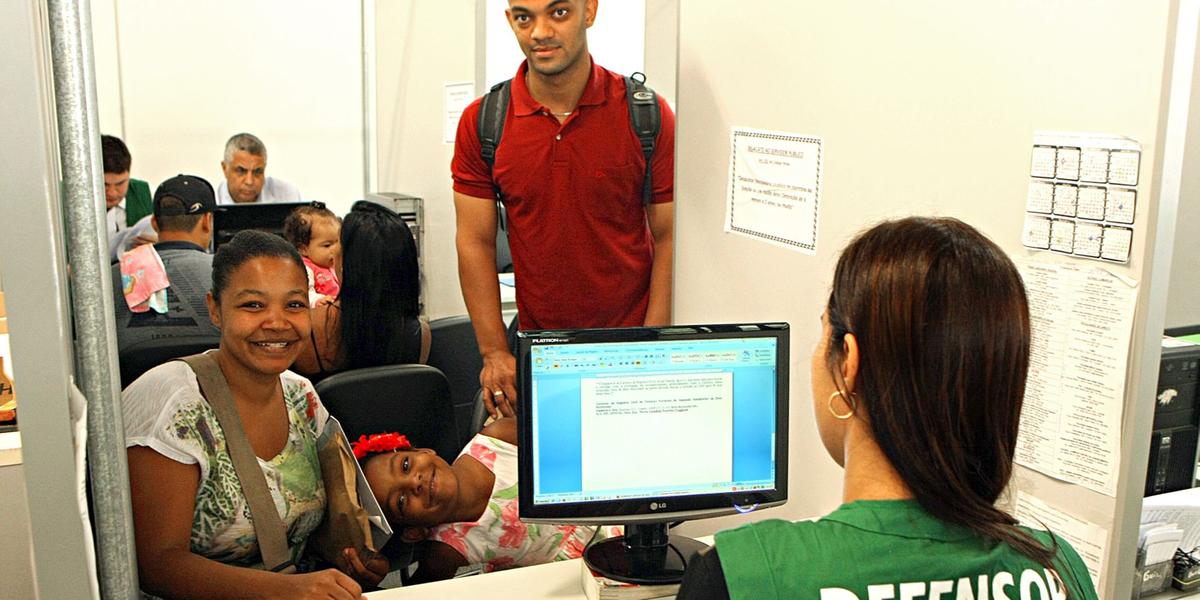 Mutirão vai ajudar famílias a incluir o nome paterno na certidão de nascimento da criança
(Carlos Henrique)
