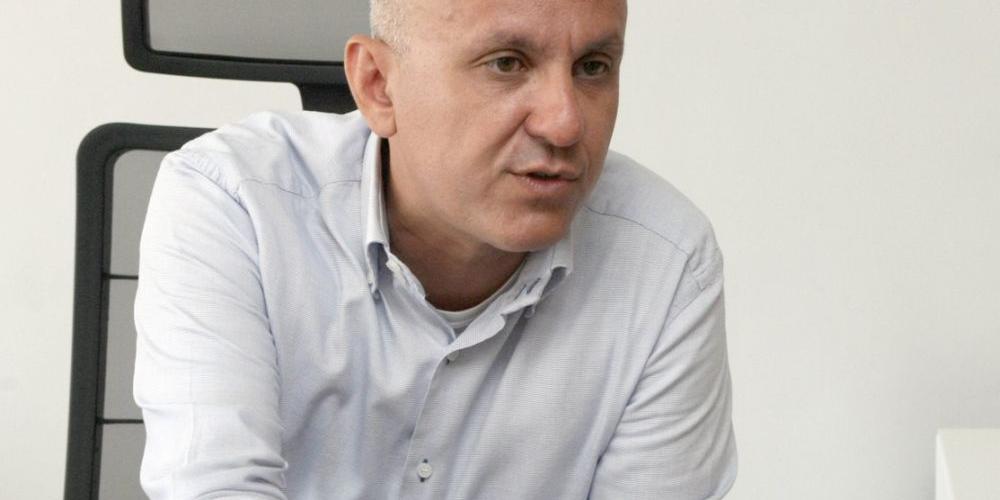 (EUGÊNIO MORAES)
