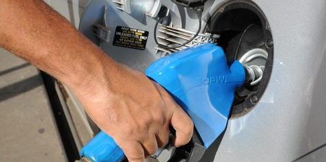 De acordo com o Ministério de Minas e Energia, com a nova mistura de 30% de etanol na gasolina, o Brasil voltará a ser autossuficiente em gasolina após 15 anos. Estima-se que o preço do combustível pode cair até 20 centavos nos postos (Arquivo Hoje em Dia)