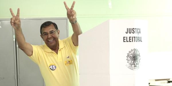 (Vladmir Araújo )