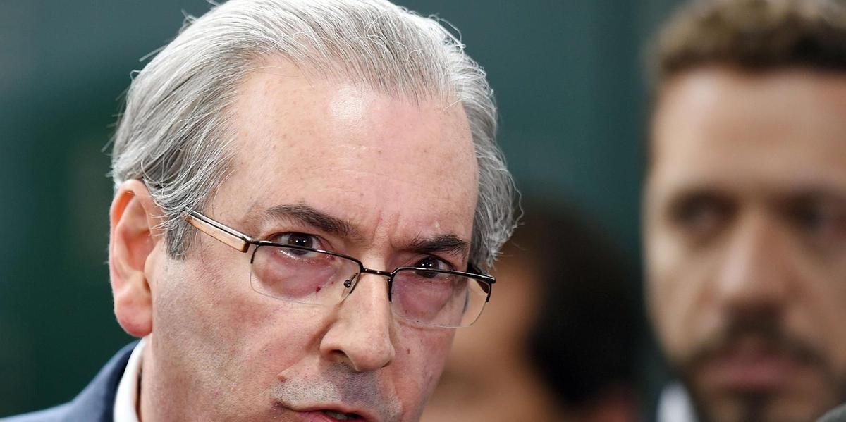 (Evaristo Sá)