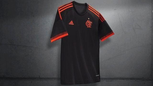 loja da adidas na 25 de março