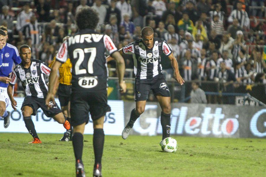 Com acordo rede Supermercados BH manter marca no uniforme do