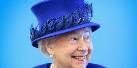 (Buckingham Palace)