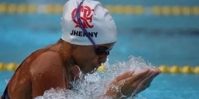 Nadadora do clube Pinheiros brilhou no Troféu José Finkel (Flamengo/Divulgação)