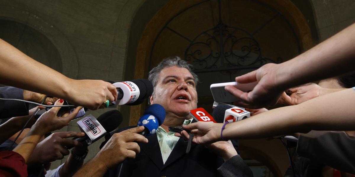(Flávio Tavares)