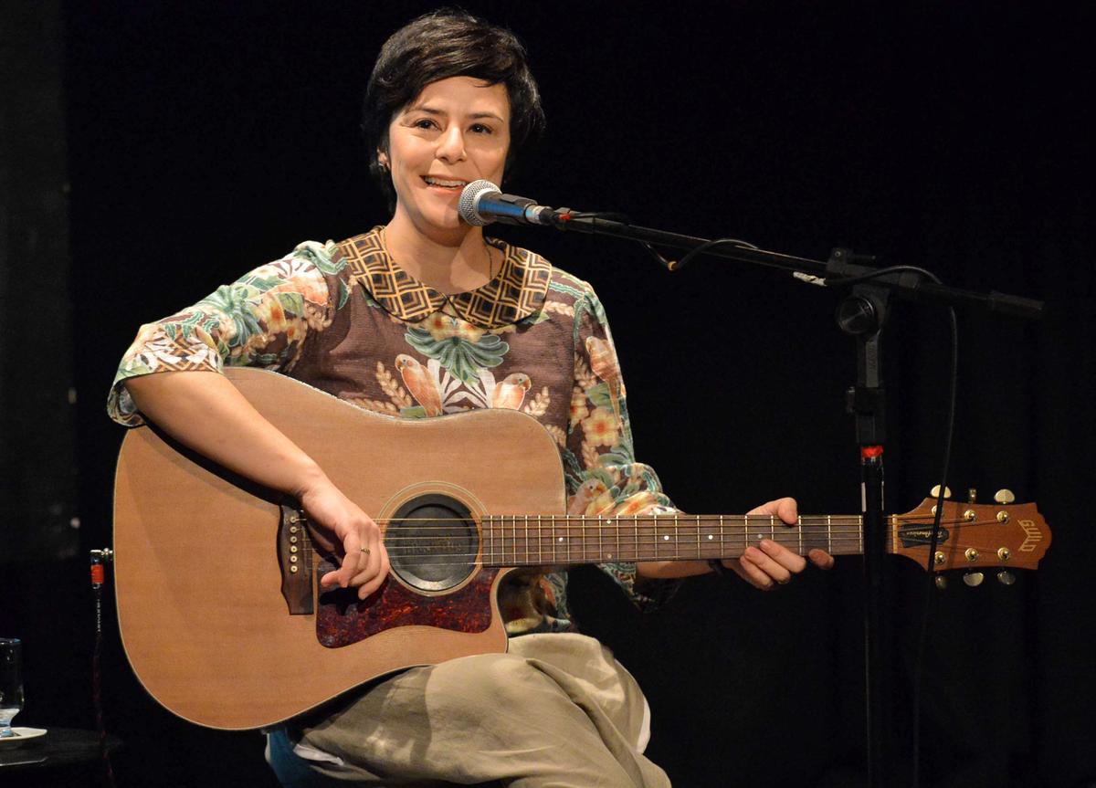 Fernanda Takai se apresenta no Parque Municipal às 18h (Carlos Alberto/ Imprensa MG)