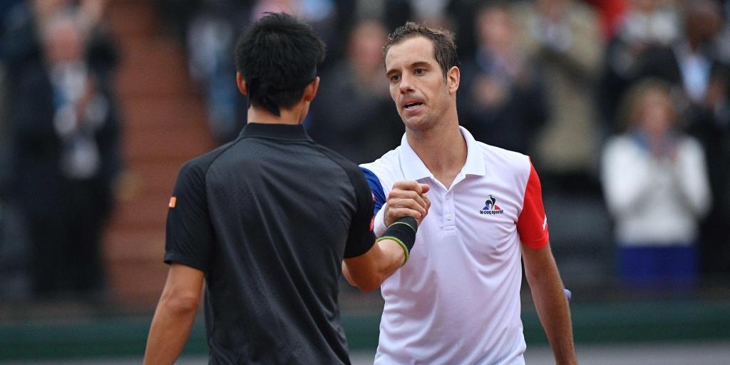 (AFP/MARTIN BUREAU)