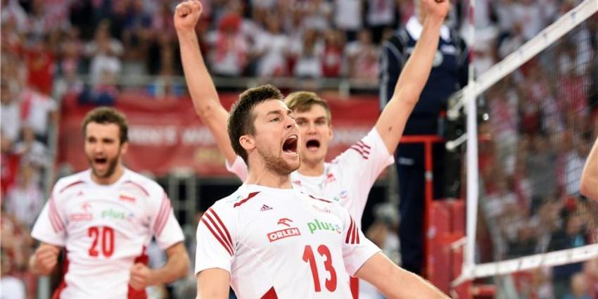 (FIVB)