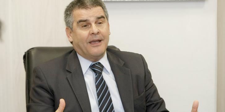 (Cristiano Machado)