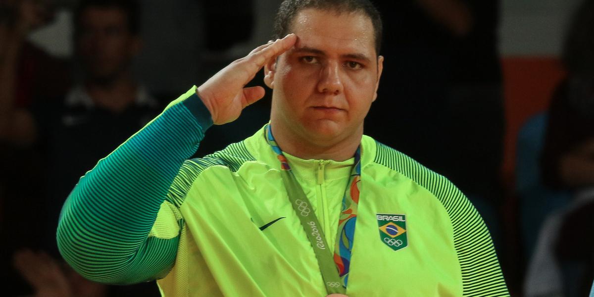 (Flávio Tavares)