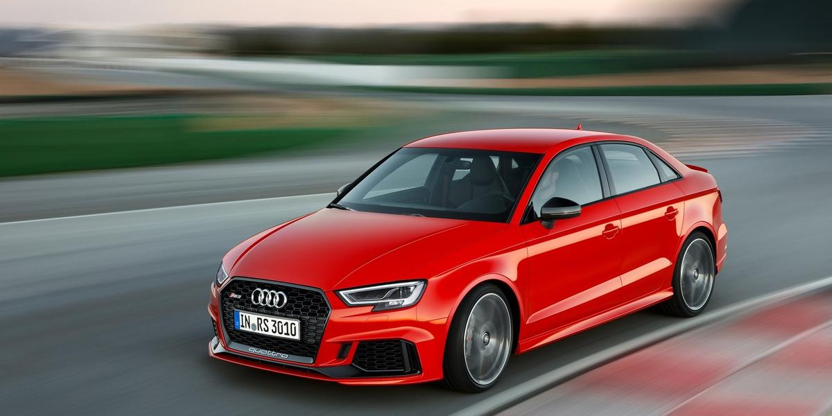 (Audi)