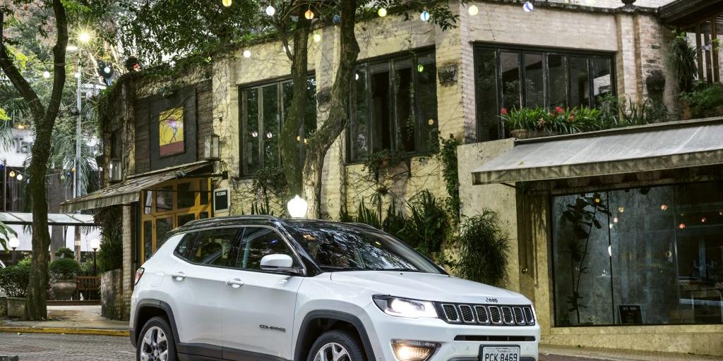 (Jeep)