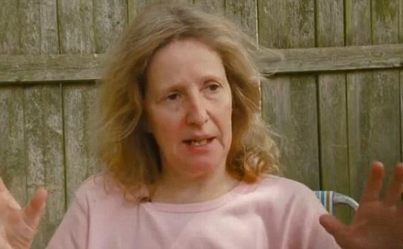 História inacreditável: Essa mulher foi presa acusada de invadir casas aleatórias para lavar a louça e organizar a casa contioutra.com - História inacreditável: Essa mulher foi presa acusada de invadir casas aleatórias para lavar a louça e organizar a casa