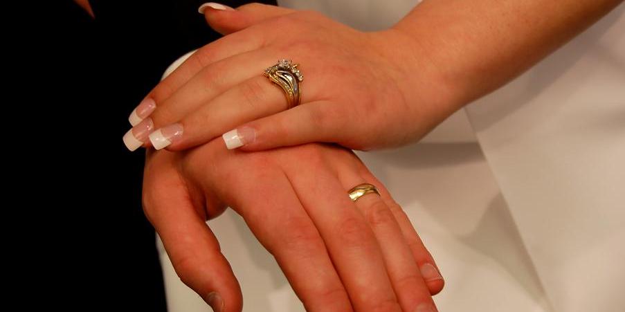 Justiça condena Cemig a pagar R$ 10 mil de indenização a casal (sxc.hu)
