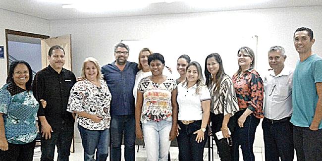 (NÁGILA ALMEIDA)