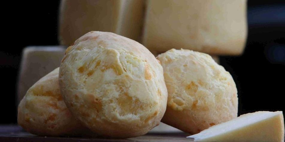 Pães de queijo, produzidos por alunos do Senac, serão distribuídos gratuitamente nesta quarta (17) no Mercado Central  (Lucas Prates/Hoje em Dia)