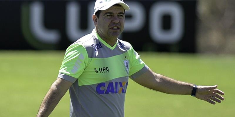 (Mourão Panda/América)