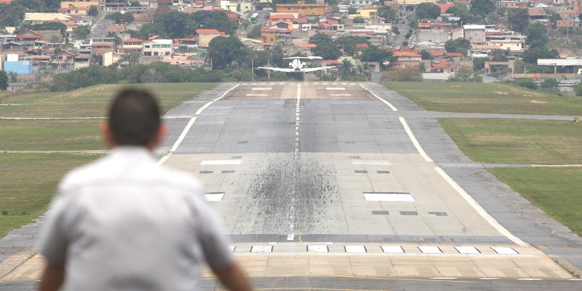 (FLÁVIO TAVARES)