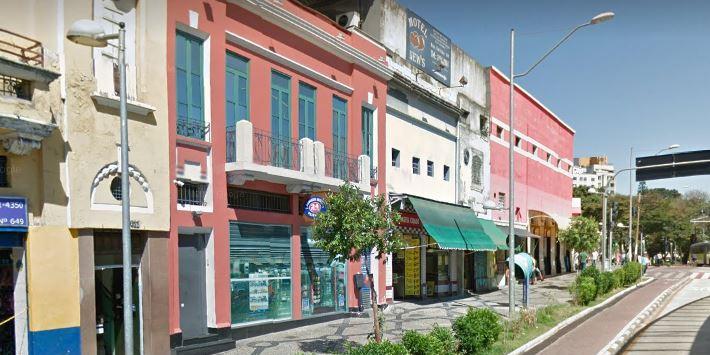 (Google Street View/Reprodução)