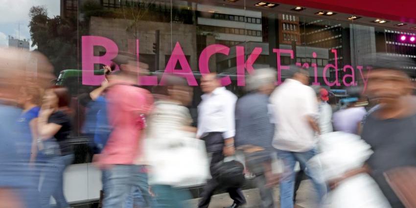 Movimento no comércio de Belo Horizonte deve crescer com a chegada da Black Friday e do Natal. Segundo pesquisa da CDL/BH, apenas duas em cada dez empresas devem contratar funcionários temporários neste fim de ano (Foto: Paulo Pinto/ Fotos Públicas)