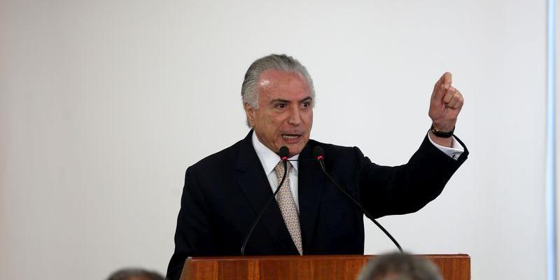 (Temer aproveitou cerimônia de sanção de lei para fazer pedido à deputados)