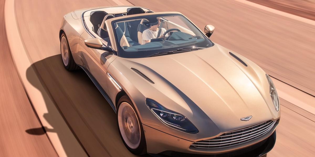 (Aston Martin)