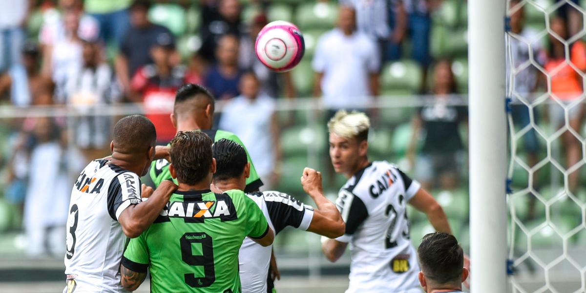 (Mourão Panda/América)