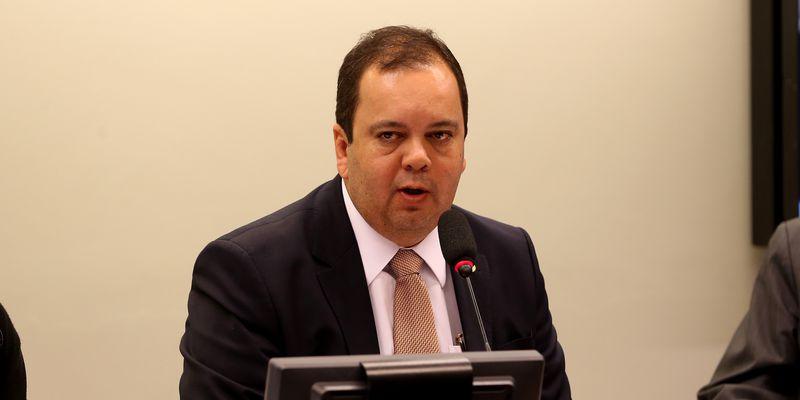 ( Elmar Nascimento)