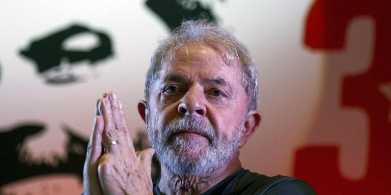 (MIGUEL SCHINCARIOL / AFP)