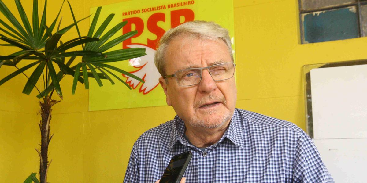 (Maurício Vieira)