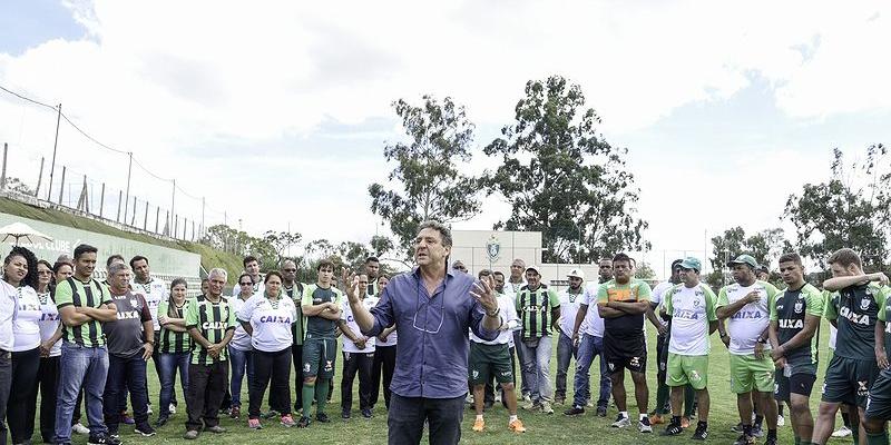 (Mourão Panda/América)